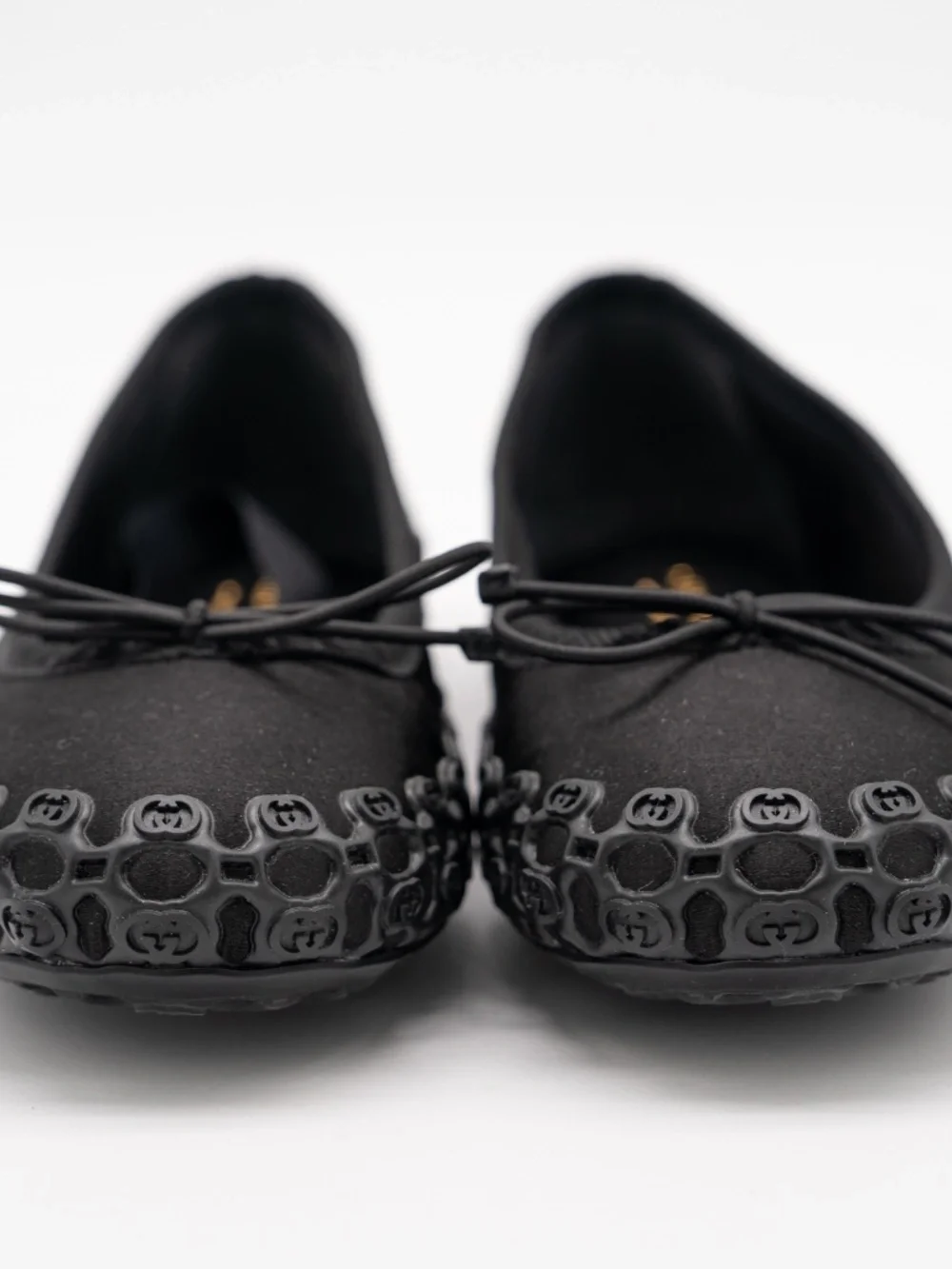 Gucci Women's Ballet Flat Satin Ankle Wrap Black Ballerina size 37.5eu 7.5 US